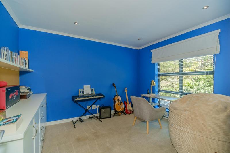 4 Bedroom Property for Sale in Tarragona Western Cape